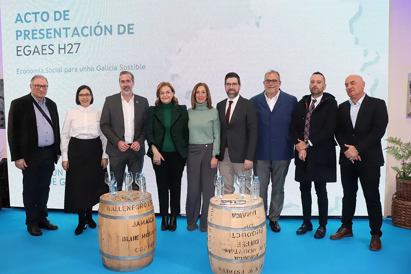 A conselleira de Promoción do Emprego e Igualdade, Elena Rivo, presentou o novo marco ás entidades máis representativas desta fórmula.