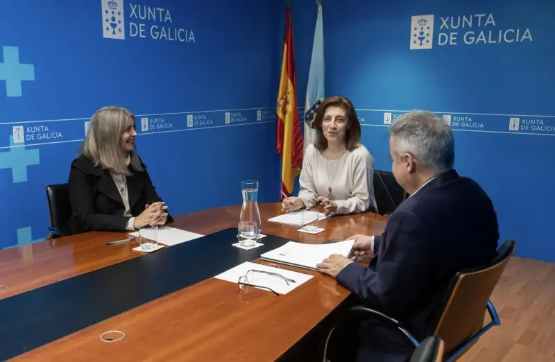 La vicepresidenta segunda y conselleira de Medio Ambiente, Territorio y Vivienda se reunió hoy con la nueva presidenta del órgano colegial, Teresa Suárez.