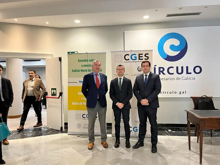 El secretario xeral de Industria, Nicolás Vázquez, intervino en el encuentro sobre energía Galicia-Norte de Portugal, organizado por el Consello Galego de Enxeñería (CGES) y la Ordem dos Engenheiros–Região Norte.