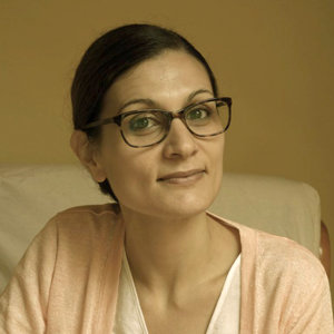 Deborah González.