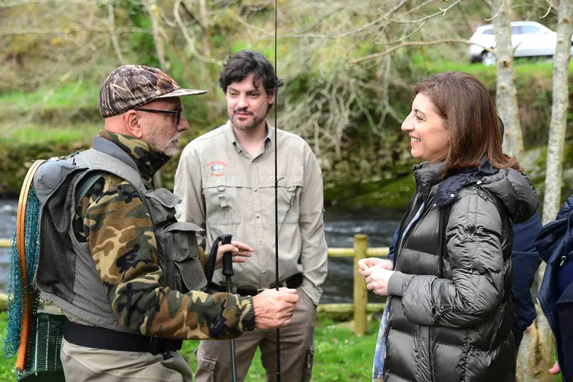 A práctica desta actividade prolongarase con carácter xeral desde hoxe ata o vindeiro 31 de xullo en máis de 14.000 quilómetros de ríos galegos.
