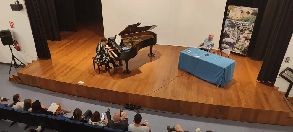 Todas as obras interpretadas están pensadas para ser desfrutadas por profesores e alumnos debido á súa capacidade para explorar diferentes sentimentos.