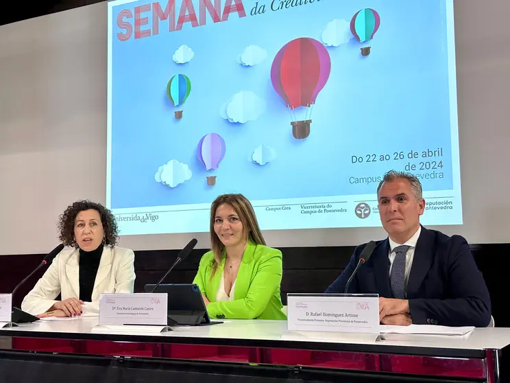 Rafa Dominguez na presentación da Semana da Creatividade.