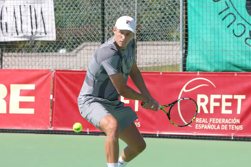 Leo Borg. El sueco llegaba a Sanxenxo como cabeza de serie del torneo, estatus que ha demostrado venciendo al italiano Davide Ferrarolli.