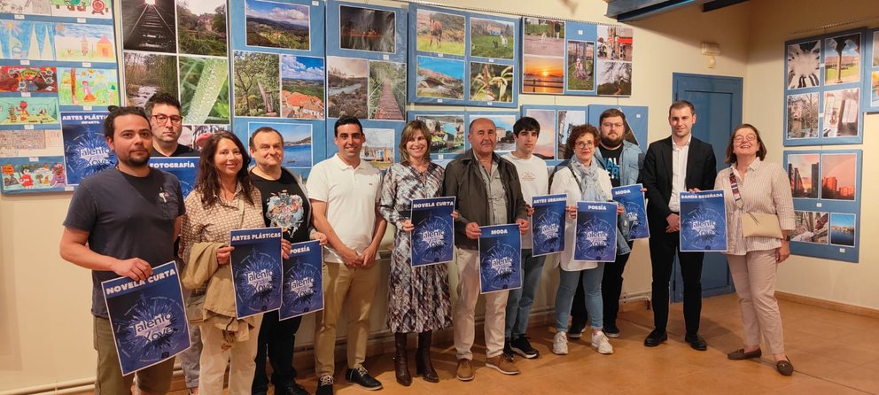O concello inaugura as mostras do concurso ‘Talento xove’ cunha exposición no museo municipal