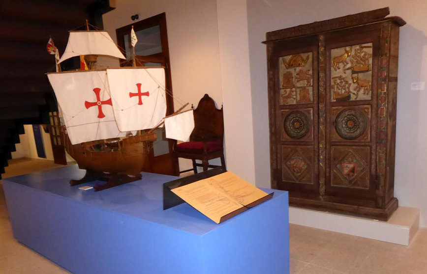 Maqueta de la Pinta en el Museo de la Vela ubicado en la conocida Casa Carvajal, en el centro histórico de Baiona.