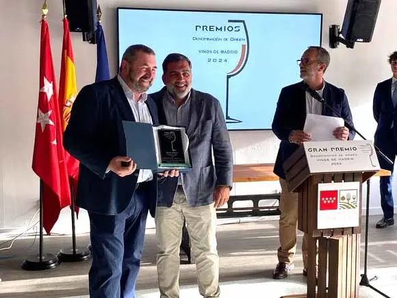 •	Los premiados fueron escogidos entre 118 vinos de 22 bodegas en un evento al que asistieron un centenar de expertos del sector vinícola de Madrid.