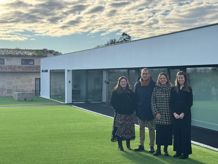 Para mostrar los resultados concretos de estas iniciativas, la presidenta de Galicia Suroeste visitó este miércoles el Hotel Amoriño en Tui, acompañada por el alcalde de la localidad, Enrique Cabaleiro, y la teniente de alcalde Ana Núñez.