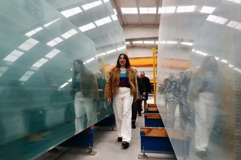 La conselleira de Economía e Industria, María Jesús Lorenzana, visitó hoy las instalaciones de Pontevedresa Group en el polígono de A Reigosa.