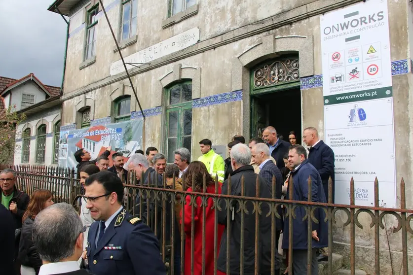 Ministro Fernando Alexandre elogia o trabalho da autarquia na área da Educação e Conhecimento, destacando a importância do acesso ao ensino superior para os jovens da região.