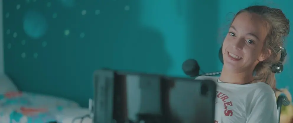 EYE am Gema, la primera niña en España, desde hace más de 6 años en hacer uso de CAA e IRISBOND con la mirada.