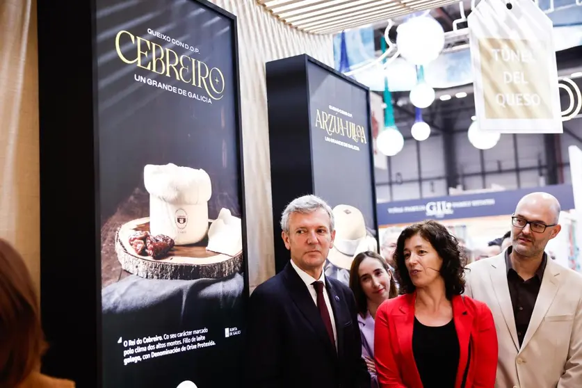 El presidente de la Xunta visitó hoy la 38ª edición del encuentro, considerado el principal escaparate nacional y europeo de la cocina de alta gama.