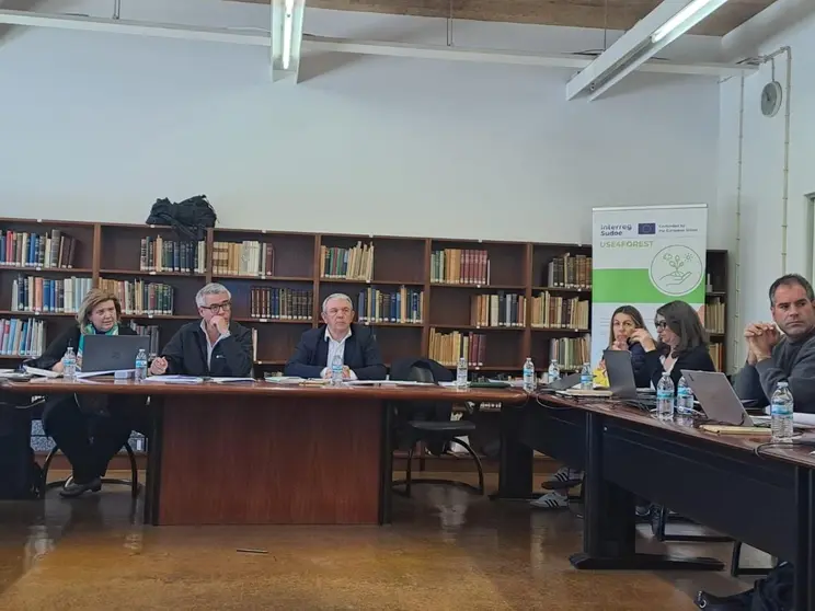 El director general de Defensa del Monte participó en Braganza en el comité de seguimiento de la iniciativa Sudoe USE4FOREST, en la que colaboran entidades de varias comunidades autónomas y de los países del sudoeste europeo: España, Francia y Portugal.