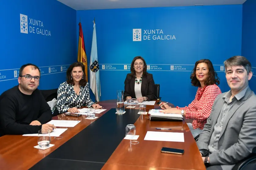 La conselleira de Medio Ambiente e Cambio Climático mantuvo un encuentro con la regidora.