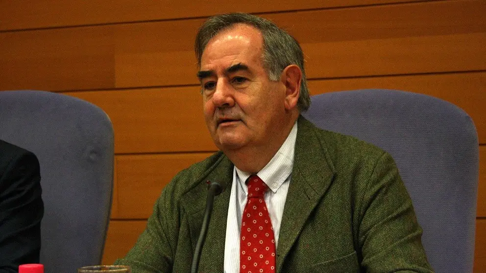 Álvaro Gil-Robles.