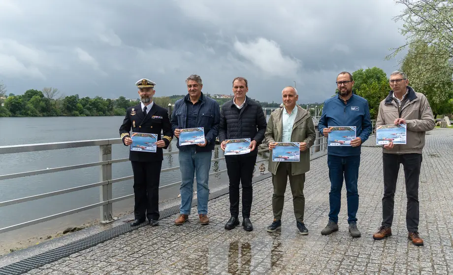 Presentación do campionato de motonáutica.