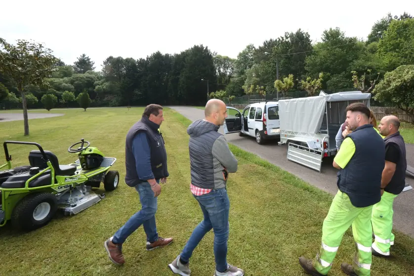 O alcalde, Alejandro Lorenzo, supervisa las nuevas actuaciones.