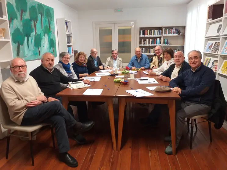 (de esquerda a dereita): Pablo González Prieto, Xabier Paz, Luísa Abad, Pilar Sampedro, Antón Porteiro, Manuel López-Rivadulla, Francisco Candela, Xaime Toxo, Carmen Durán, Francisco Javier M. Dongil e Xosé Collazo.