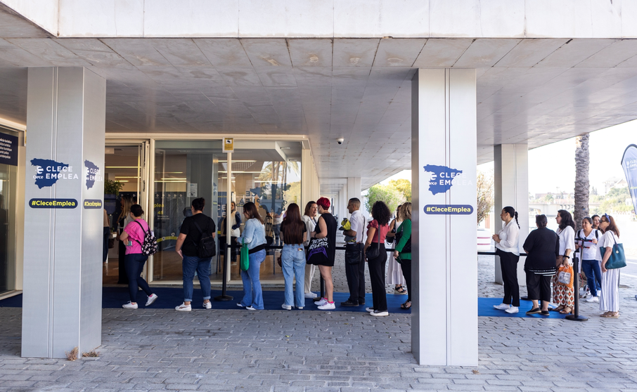 Clece busca personal en Galicia con entrevistas online y oferta de empleo inmediata.