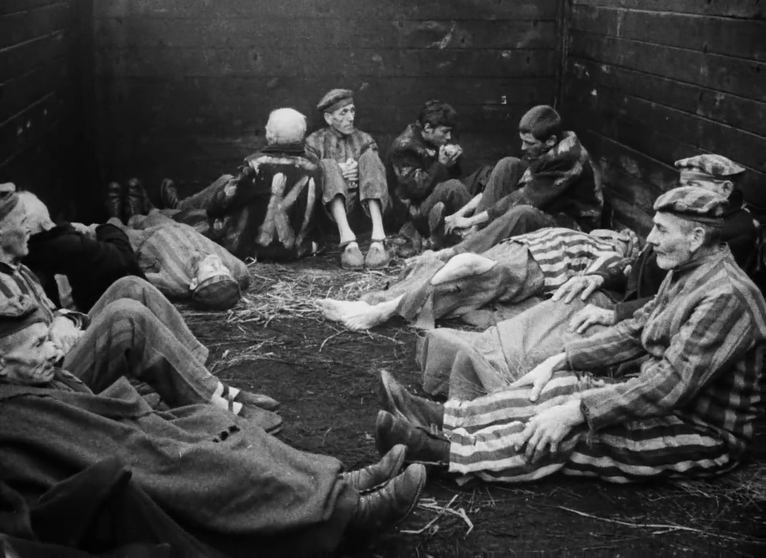 arte e a crueza da guerra danse cita no ciclo de cine que a Deputación de Pontevedra e Novos Cinemas presentan como preludio da Bienal, comezando esta semana cun filme sobre a supervivencia na Shoah.