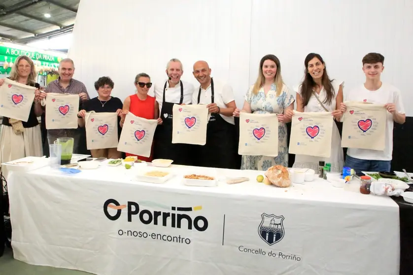 O Porriño enaltece o seu mercado con sabor e creatividade da man de Julio Mato.