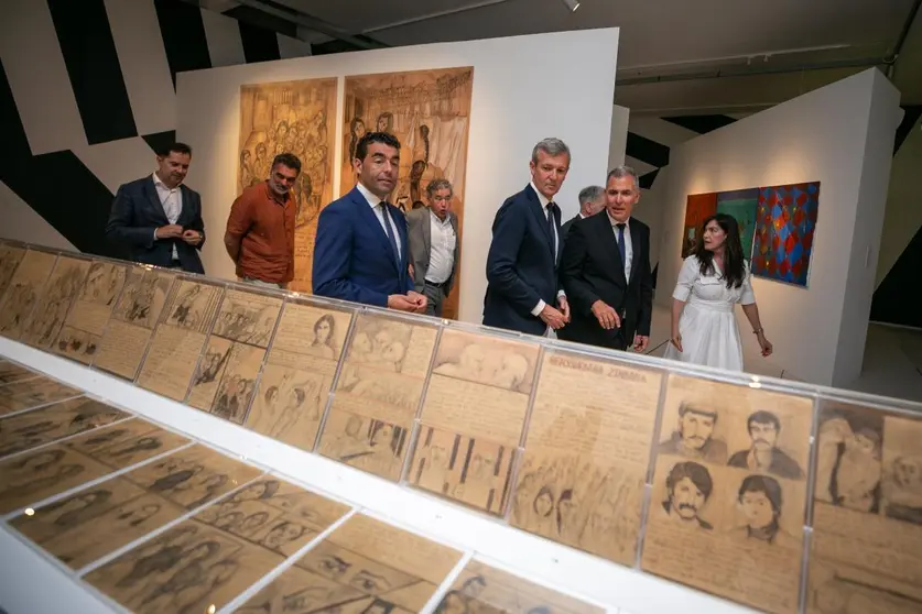 Rueda reivindica el papel de Galicia como referente cultural internacional en la inauguración de la 32ª Bienal de Pontevedra.