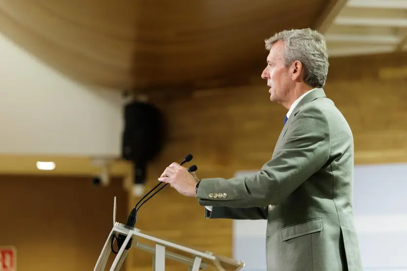 Rueda anuncia que la Xunta reclamará el traspaso de las competencias ejecutivas de las autorizaciones iniciales de trabajo