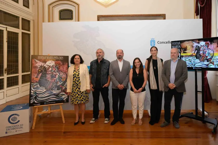 El director de Turismo de Galicia y la delegada de la Xunta en A Coruña participaron en la presentación de la programación de las fiestas herculinas y por la tarde visitarán el montaje del Morriña Festival.