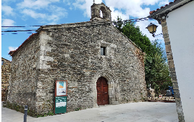 Capela da Madanela en Arzúa, escenario da novena edición da exposición "Bo camiño" durante todo o mes de agosto.