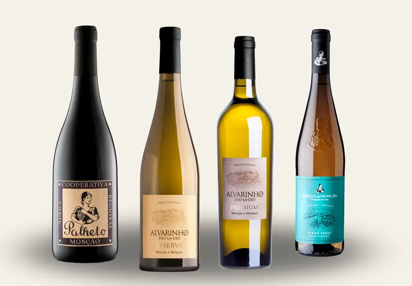 A seleção de vinhos premiados da Adega de Monção, com destaque para o Alvarinho Deu-La-Deu Reserva 2023, que conquistou a Grande Medalha de Ouro no Concurso de Vinhos Verdes de 2025.