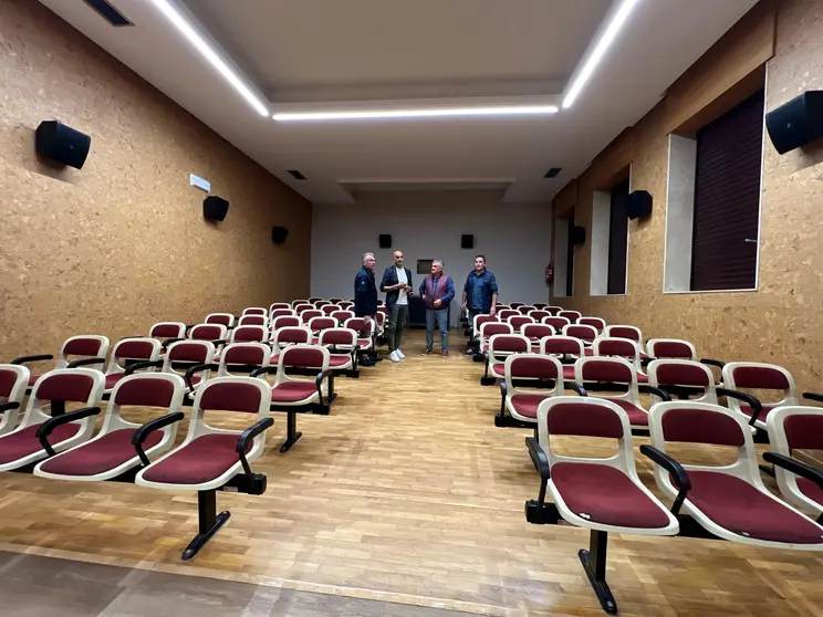 Así luce el auditorio del centro cultural de O Porriño, un espacio que se someterá a una reforma integral para convertirse en una sala de cine municipal, la única de la comarca.