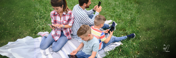 Las redes sociales se infiltran en todas las edades.