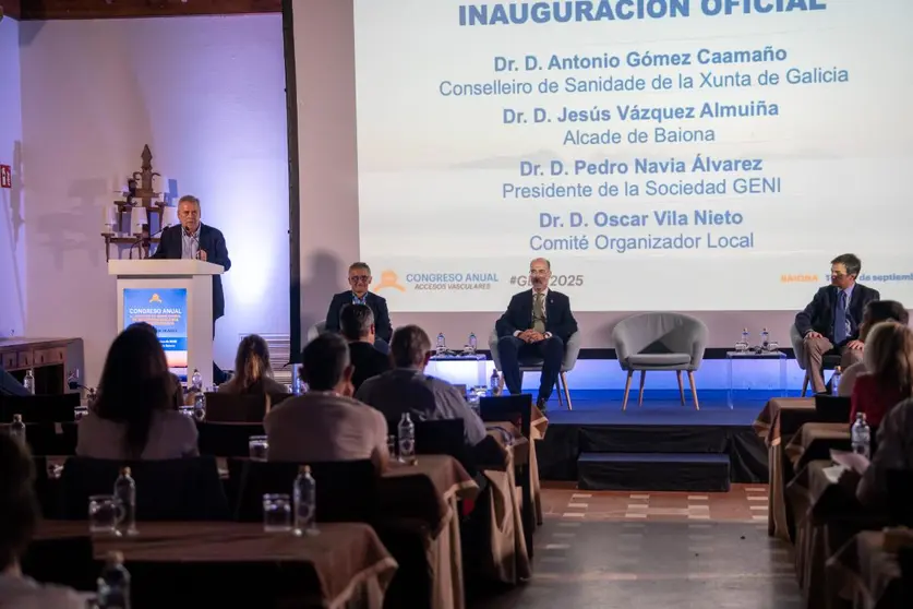 Desde hoy y hasta el 19 de septiembre Baiona acogerá el Congreso Anual del Grupo Español de Neurorradiología Intervencionista, que esta tarde inauguró el conselleiro de Sanidade.