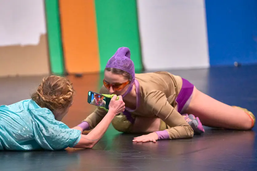 La Ribot Ensemble
DIEstinguished.


Dirección y concepto: La Ribot
Intérpretes: Piera Bellato, Eléonore Bovet, Olivia Csiky Trnka, Jean-Nicolas Dafflon, Mathilde Invernon, Alex Landa Aguirreche, Lisa Laurent, Thami Manekehla, Erin O’Reilly, Ludovico Paladini

TEATROS DEL CANAL fotografiado por el fotografo Pablo Lorente