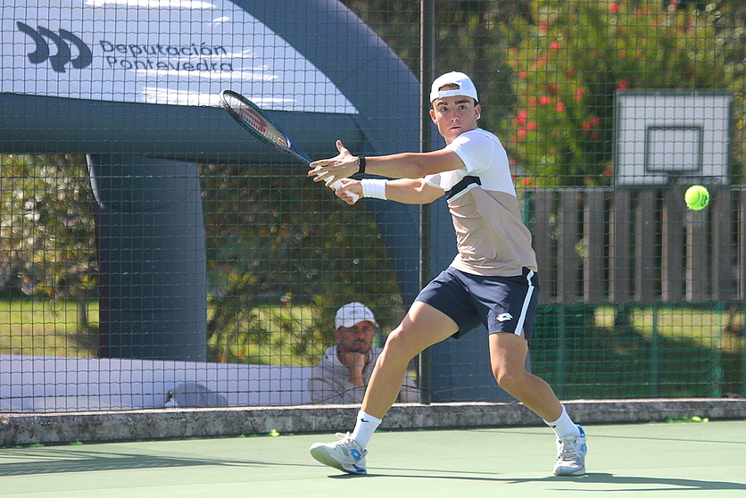 A lo grande: Eudald González firmó una remontada de 0-6 en el set final para alcanzar las semifinales del torneo de Sanxenxo.