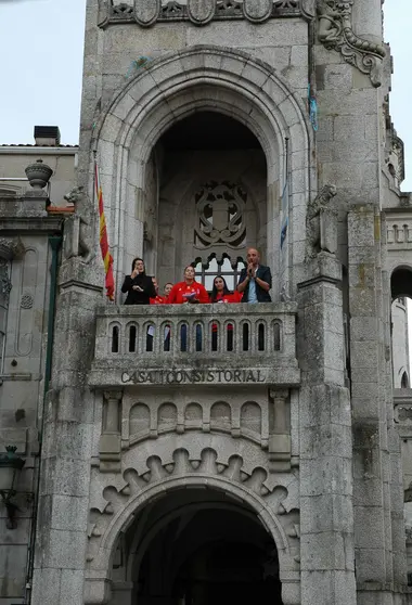 El orgullo de O Porriño se sube al balcón. ¡Arrancan las Fiestas del Cristo 2025!