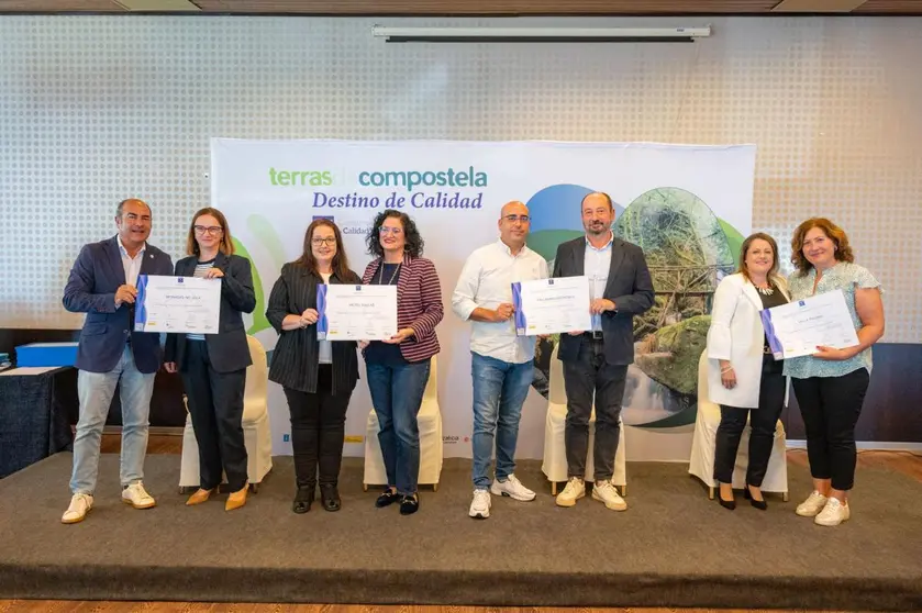 El director de Turismo de Galicia hizo entrega de 34 distintivos SICTED a diversos establecimientos turísticos de Terras de Compostela.