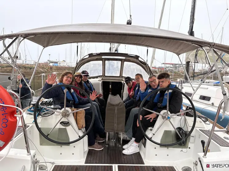 Equipo del padrino de la regata Juan Ferrón,