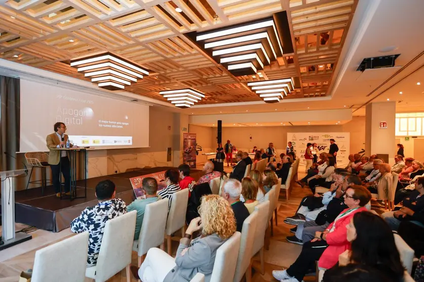 El conselleiro de Facenda e Administración Pública, Miguel Corgos, avanzó hoy la medida durante su participación en el Congreso de la Federación Española de Jugadores de Azar Rehabilitados.