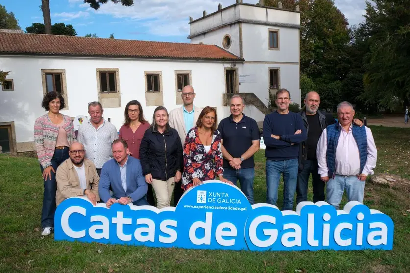 El director de la Agencia Gallega de la Calidad Alimentaria, Martín Alemparte, en las precatas del Pazo de Quián. El certamen busca promocionar y premiar la excelencia de los vinos y licores autóctonos gallegos.