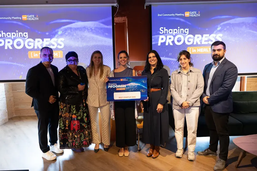 Integrantes del proyecto Mediktor, ganadores del reto de innovación abierta de GSK en la categoría de diagnóstico temprano del lupus, junto a representantes de Gate2Health durante el encuentro celebrado en Madrid.