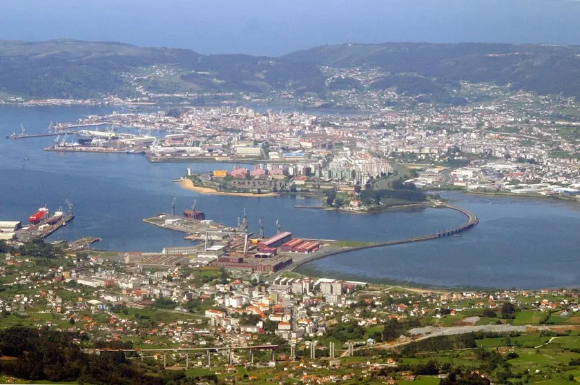 Vista de los municipios de Ferrol y Fene.