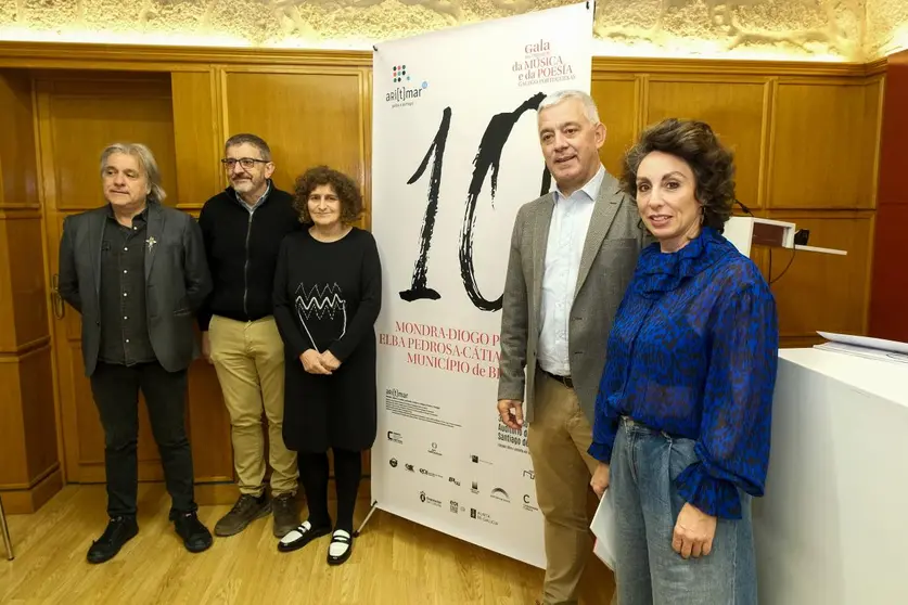 El secretario general de la Lengua participa en la presentación de la gala en la que se entregarán los premios de este proyecto que impulsa la música y poesía gallega-portuguesas.