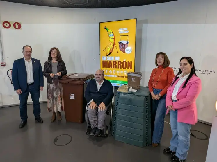 La conselleira de Medio Ambiente e Cambio Climático visitó hoy Lalín, uno de los municipios beneficiarios este año de las aportaciones para mejorar la gestión de la basura orgánica