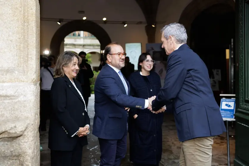 El presidente del Ejecutivo gallego participó en el acto del 25º aniversario de Unirisco