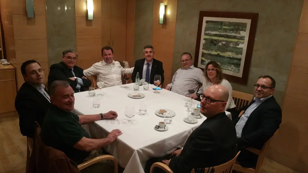 Martín Berasategui y un grupo de amigos gallegos, el18 de abril 2017. ARCHIVO.