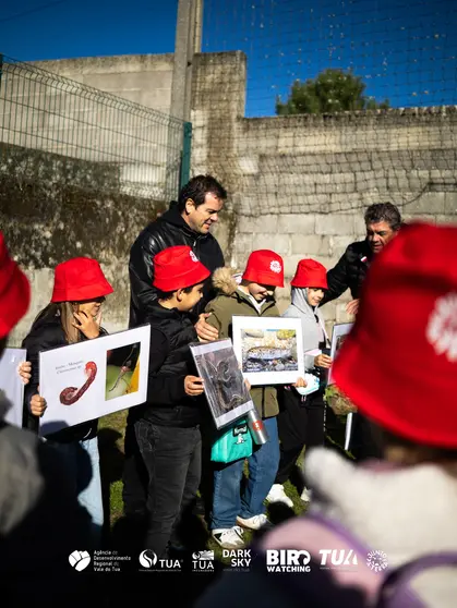 Alunos do 4.º ano participan nas atividades do projeto “Semear + Cedo”, explorando a natureza e o património do Vale do Tua.