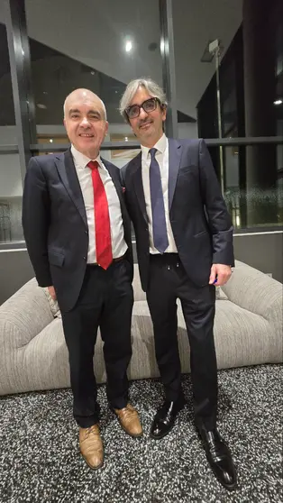 El doctor Diego Gonz&aacute;lez Rivas antes de la entrevista con el director de DL-G, Roberto Ledo.