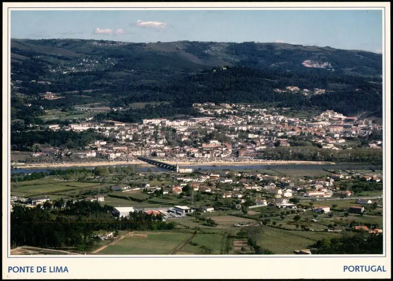 Imagen panor&aacute;mica de Ponte de Lima, ejemplo del patrimonio visual que preserva y difunde la plataforma colaborativa de memoria local.