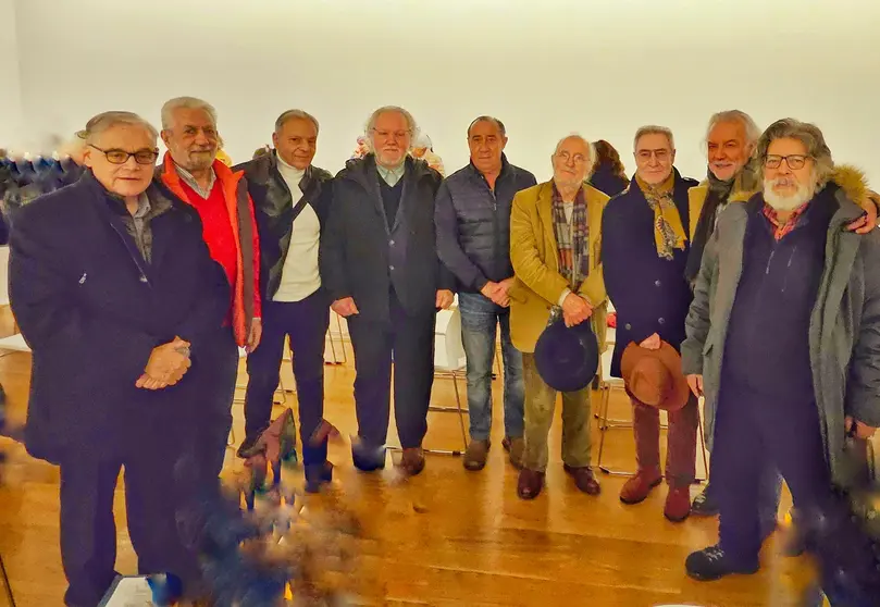 Amigos, artistas, editores y representantes de la cultura gallega se reunieron en el MARCO para celebrar el legado de Laxeiro y homenajear a Ana Alfaya en una jornada marcada por la memoria, la amistad y la reivindicaci&oacute;n de la vanguardia hist&oacute;rica gallega.